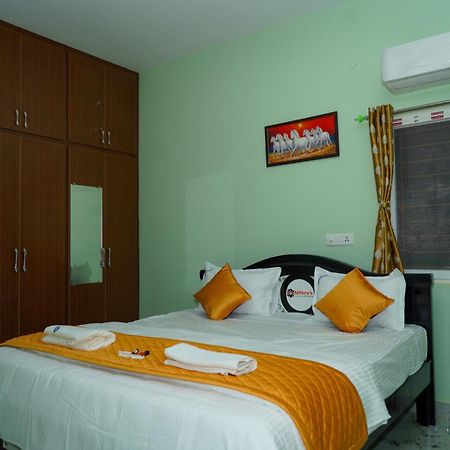 Mithra'S Homestay Near Padmavathi Ammavari Temple ティルパティ エクステリア 写真