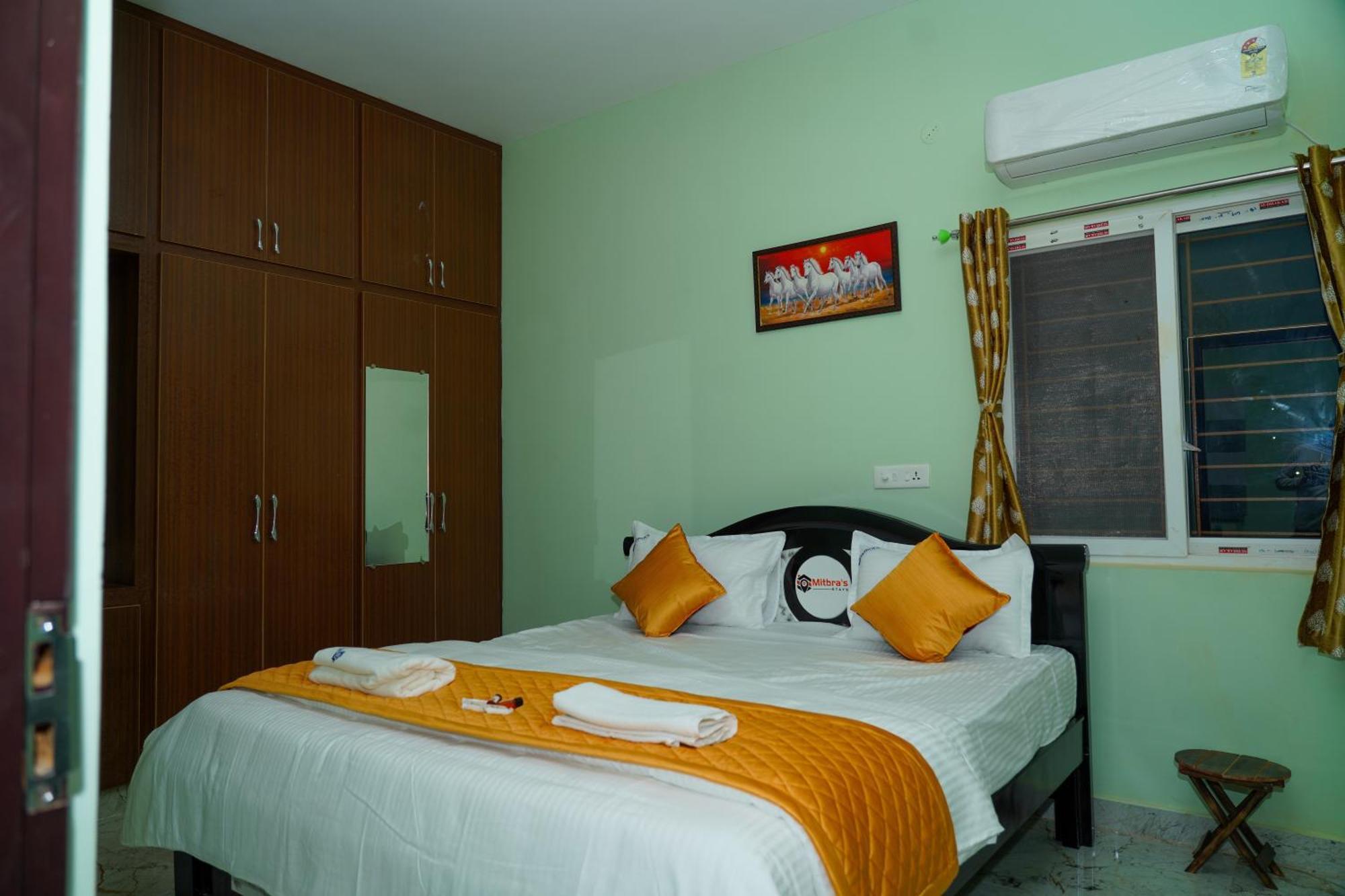 Mithra'S Homestay Near Padmavathi Ammavari Temple ティルパティ エクステリア 写真