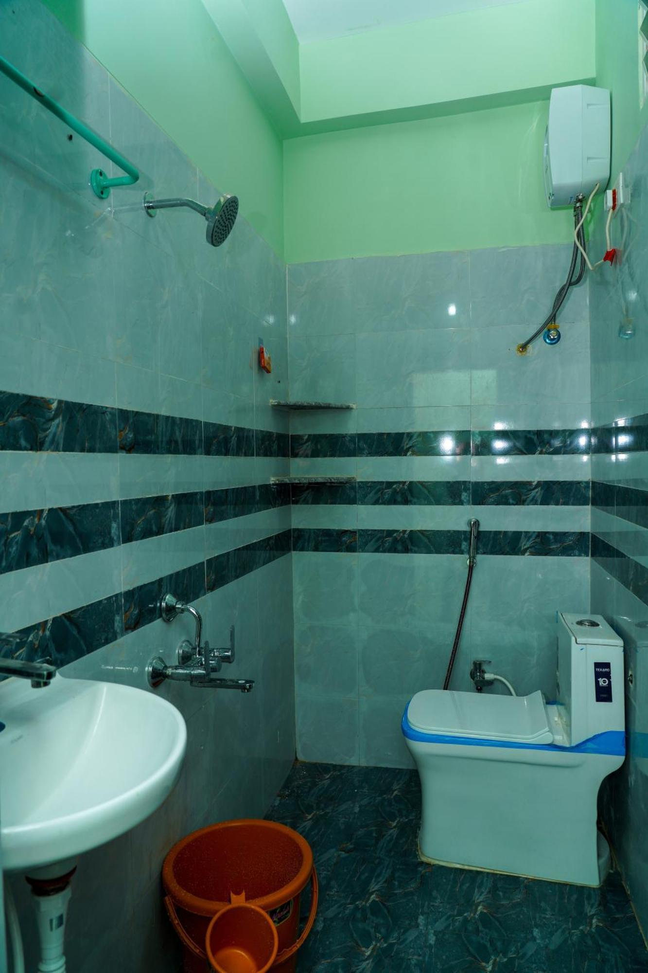 Mithra'S Homestay Near Padmavathi Ammavari Temple ティルパティ エクステリア 写真