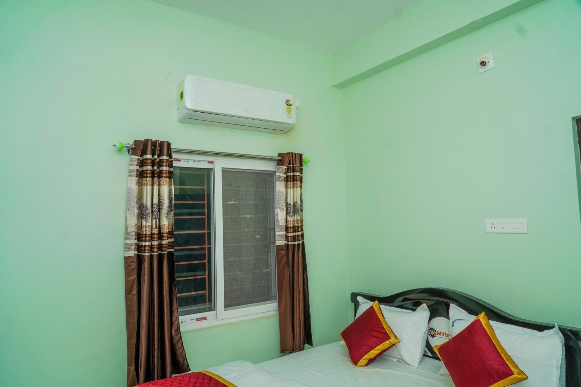 Mithra'S Homestay Near Padmavathi Ammavari Temple ティルパティ エクステリア 写真