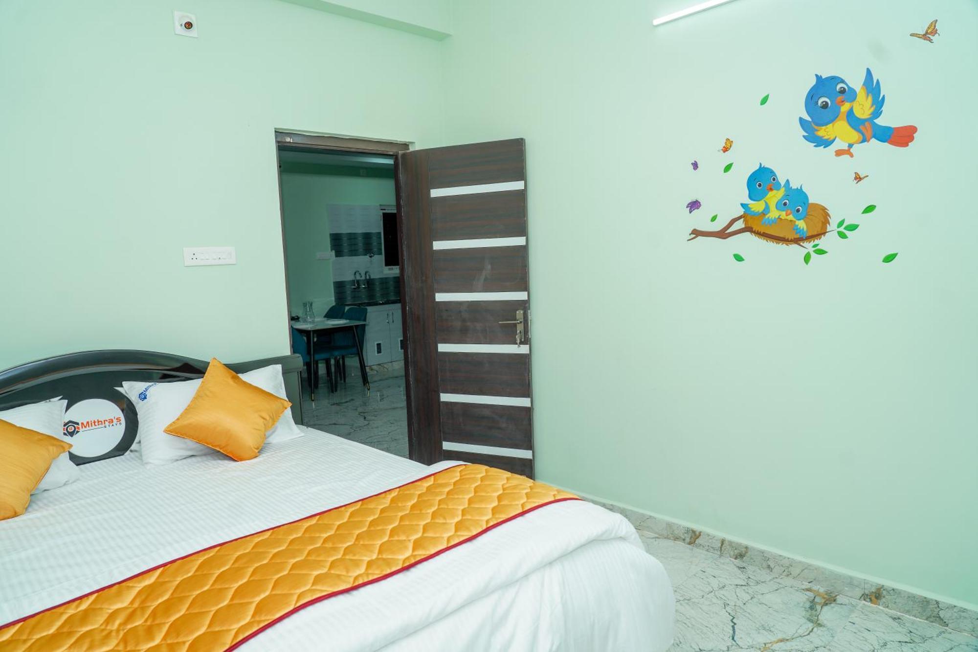 Mithra'S Homestay Near Padmavathi Ammavari Temple ティルパティ エクステリア 写真